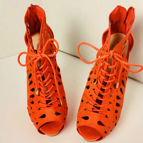 CHARLOTTE RUSSE CORAL SUEDE LACE-UP PLATFORM 6”STILETTO HEEL ANKLE BOOT WOMEN 10 - Picture 1 of 6